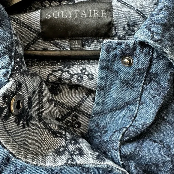 SOLITAIRE Flower Embroidered Denim Jacket - Picture 9 of 9